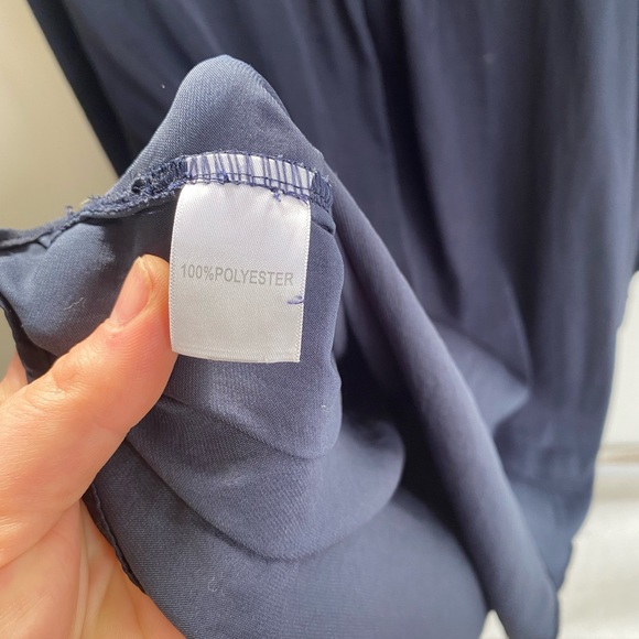 AUTOGRAPH NAVY SILK LOOK TOP-Sze 20 - Picture 4 of 5